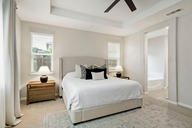 1462 Cedarbrook Rd, West Sacramento, CA 95691