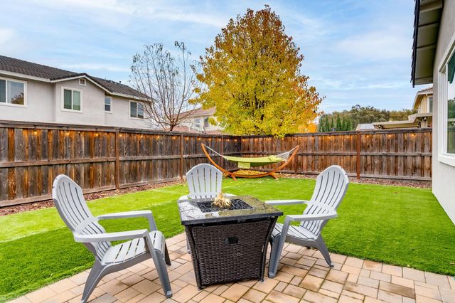 1462 Cedarbrook Rd, West Sacramento, CA 95691