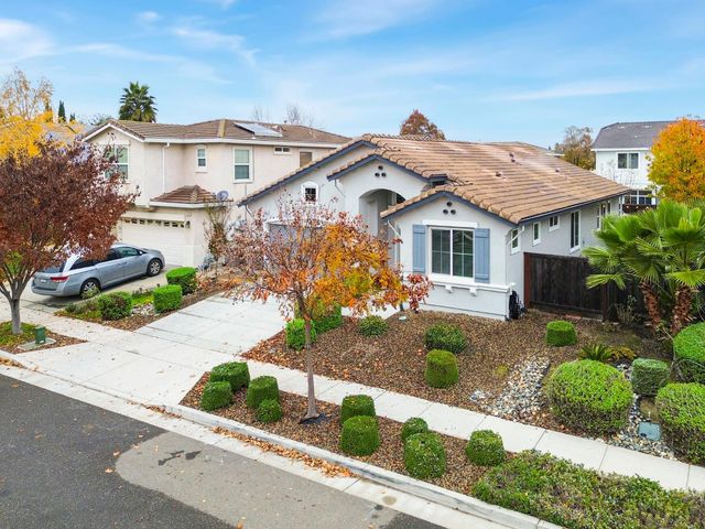 1462 Cedarbrook Rd, West Sacramento, CA 95691