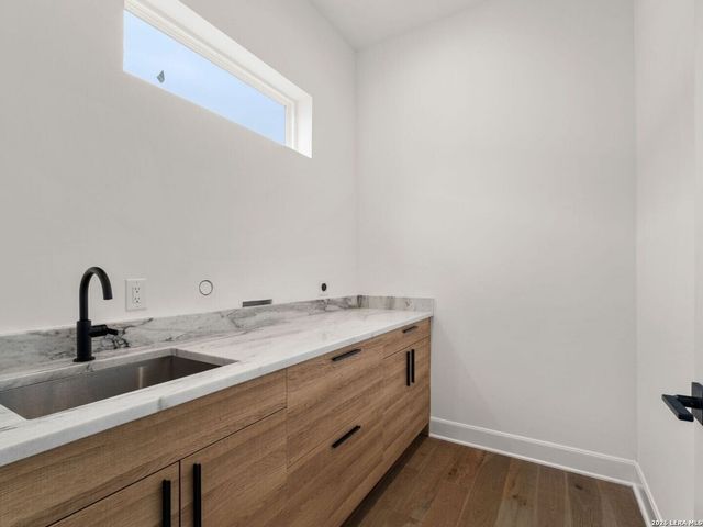 242 Cassiano, San Antonio, TX 78204