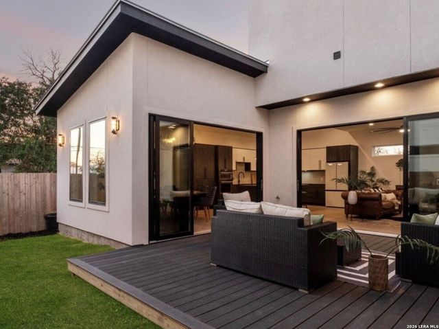 242 Cassiano, San Antonio, TX 78204