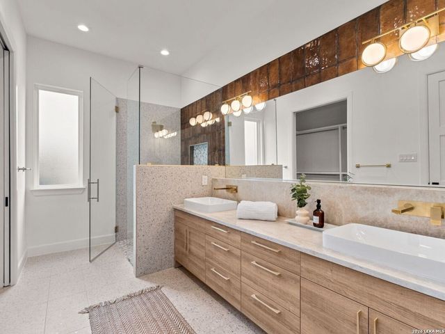 242 Cassiano, San Antonio, TX 78204