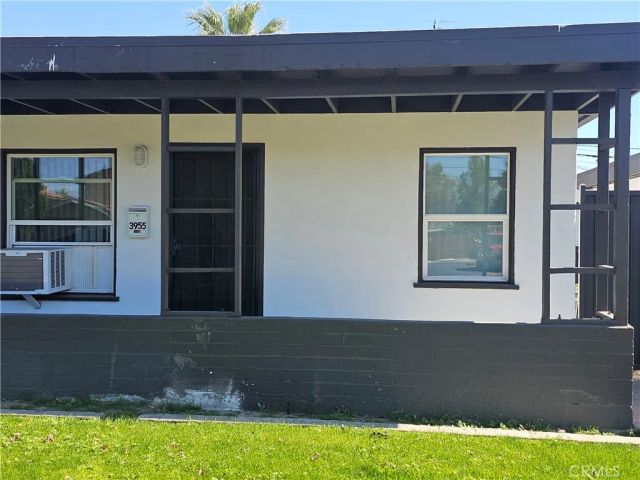 3955 Genevieve, San Bernardino, CA 92405