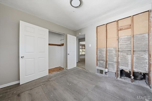 31 Westdell Drive, St Louis, MO 63136