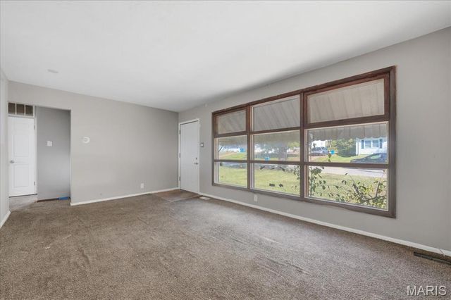 31 Westdell Drive, St Louis, MO 63136