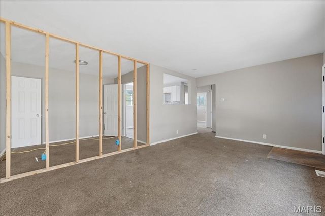 31 Westdell Drive, St Louis, MO 63136