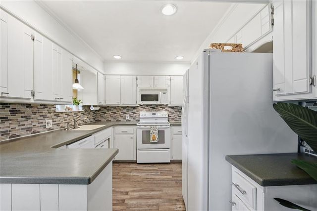 604 SW 25th Street, Moore, OK 73160