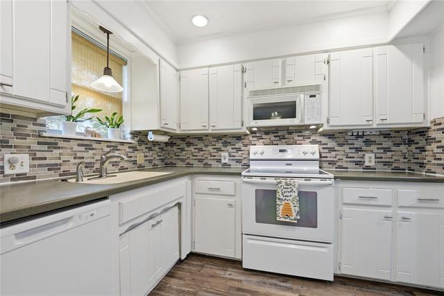 604 SW 25th Street, Moore, OK 73160