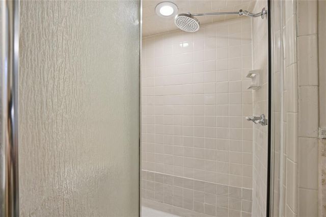 604 SW 25th Street, Moore, OK 73160