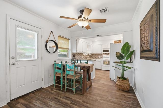 604 SW 25th Street, Moore, OK 73160