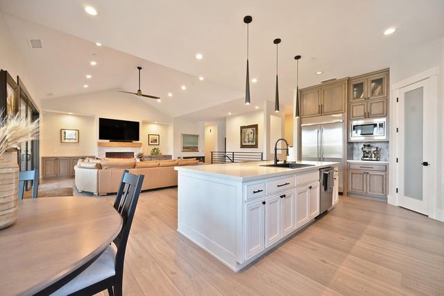 627 Lakeridge Dr, Auburn, CA 95603