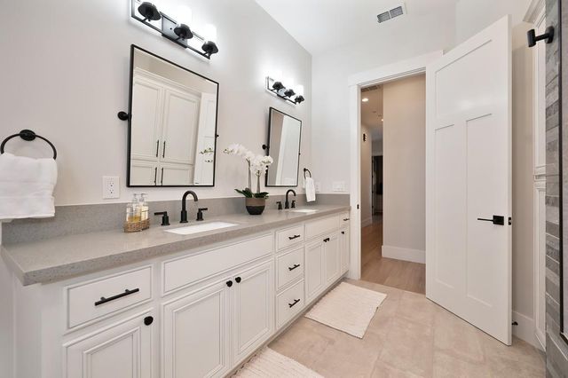 627 Lakeridge Dr, Auburn, CA 95603