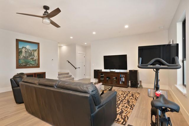 627 Lakeridge Dr, Auburn, CA 95603