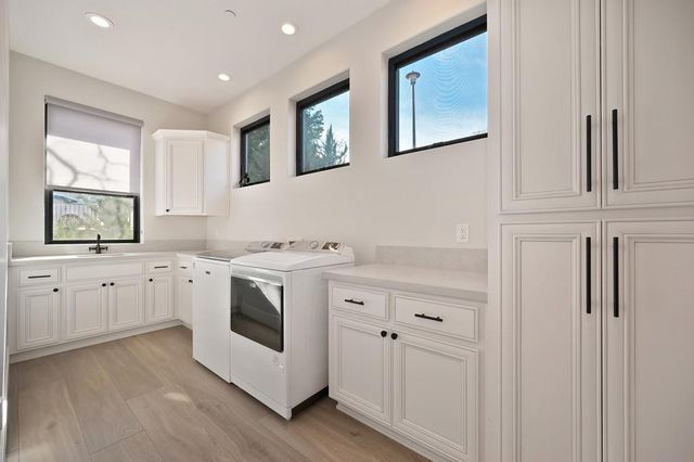 627 Lakeridge Dr, Auburn, CA 95603