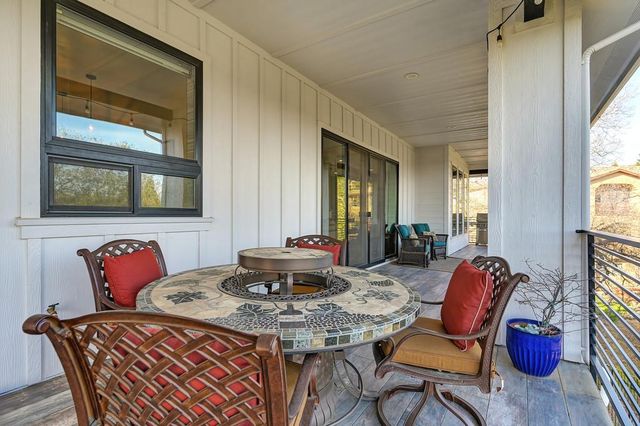 627 Lakeridge Dr, Auburn, CA 95603