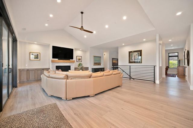 627 Lakeridge Dr, Auburn, CA 95603