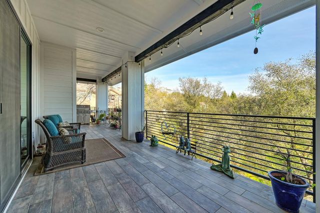 627 Lakeridge Dr, Auburn, CA 95603