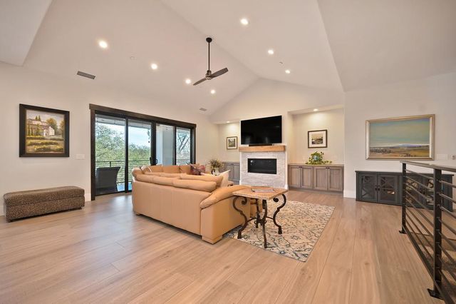 627 Lakeridge Dr, Auburn, CA 95603