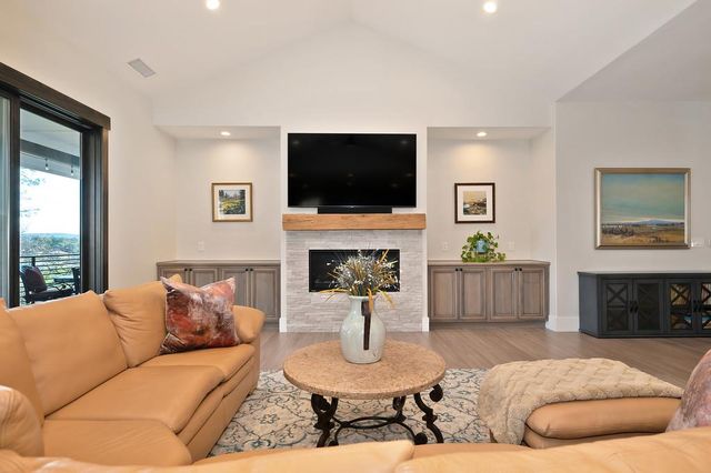 627 Lakeridge Dr, Auburn, CA 95603