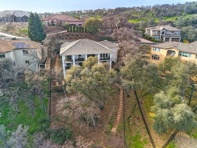 627 Lakeridge Dr, Auburn, CA 95603