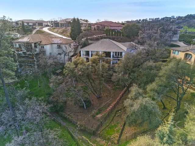 627 Lakeridge Dr, Auburn, CA 95603
