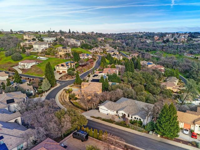 627 Lakeridge Dr, Auburn, CA 95603