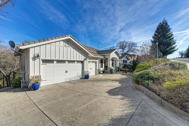 627 Lakeridge Dr, Auburn, CA 95603