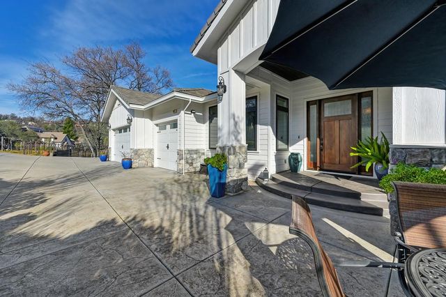 627 Lakeridge Dr, Auburn, CA 95603