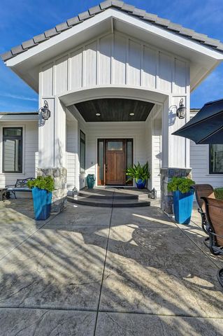 627 Lakeridge Dr, Auburn, CA 95603