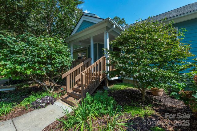 43 Vermont Court D14, Asheville, NC 28806