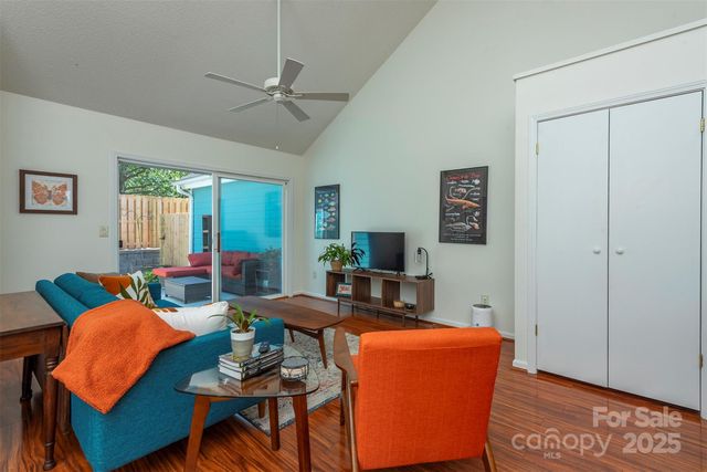 43 Vermont Court D14, Asheville, NC 28806