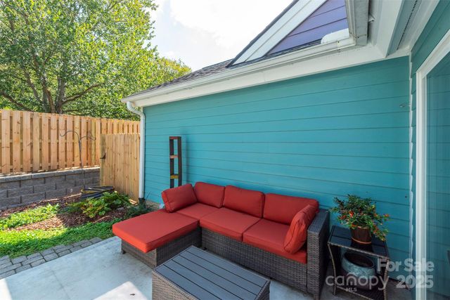 43 Vermont Court D14, Asheville, NC 28806