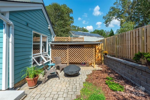 43 Vermont Court D14, Asheville, NC 28806