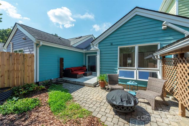 43 Vermont Court D14, Asheville, NC 28806