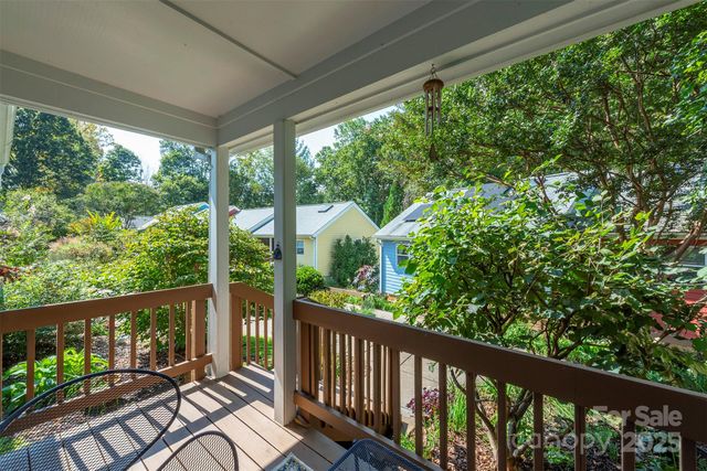 43 Vermont Court D14, Asheville, NC 28806