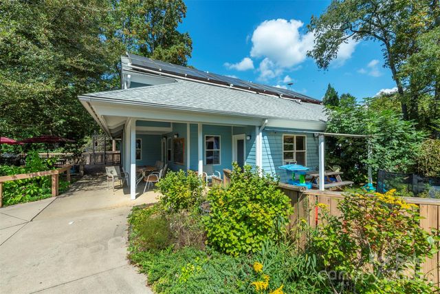 43 Vermont Court D14, Asheville, NC 28806