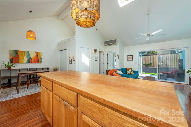 43 Vermont Court D14, Asheville, NC 28806