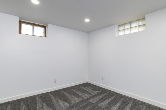 2843 Churchill Street, Roseville, MN 55113