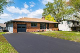 2843 Churchill Street, Roseville, MN 55113
