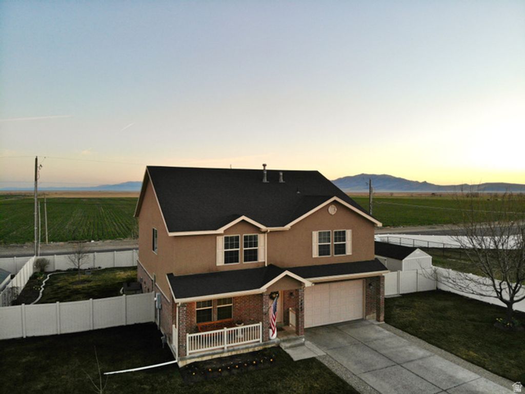 Image 28 of property listing at 3569 W 2660 S, Syracuse, UT 84075