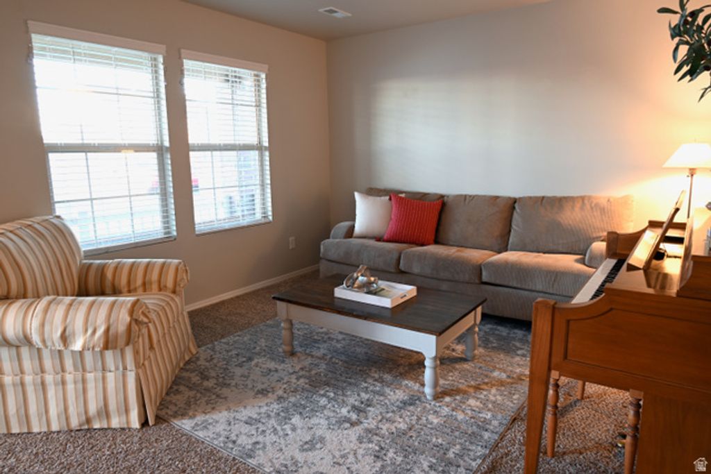 Image 4 of property listing at 3569 W 2660 S, Syracuse, UT 84075
