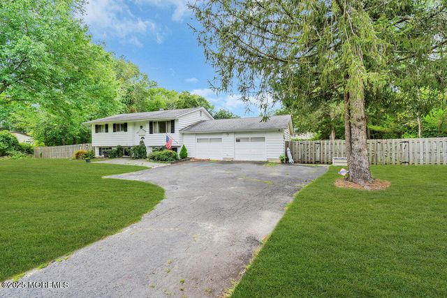 624 Fort Plains Road, Howell, NJ 07731