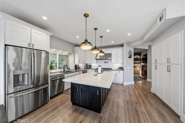 1011 Calle Azul, Glendale, CA 91208