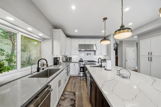 1011 Calle Azul, Glendale, CA 91208