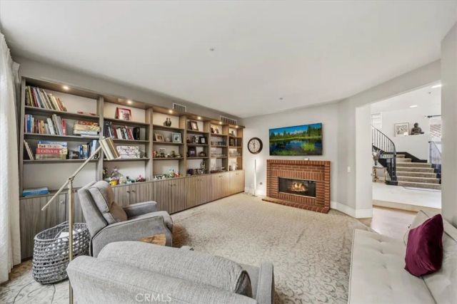 1011 Calle Azul, Glendale, CA 91208