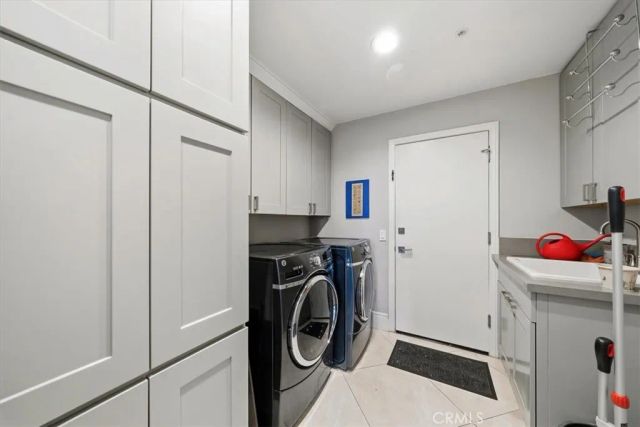 1011 Calle Azul, Glendale, CA 91208