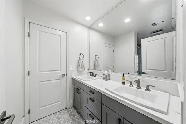 1011 Calle Azul, Glendale, CA 91208