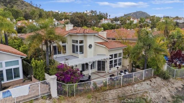 1011 Calle Azul, Glendale, CA 91208