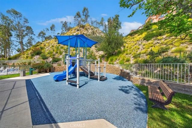 1011 Calle Azul, Glendale, CA 91208