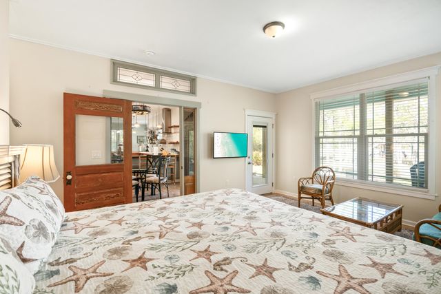 528 Bay Grove Road, Freeport, FL 32439